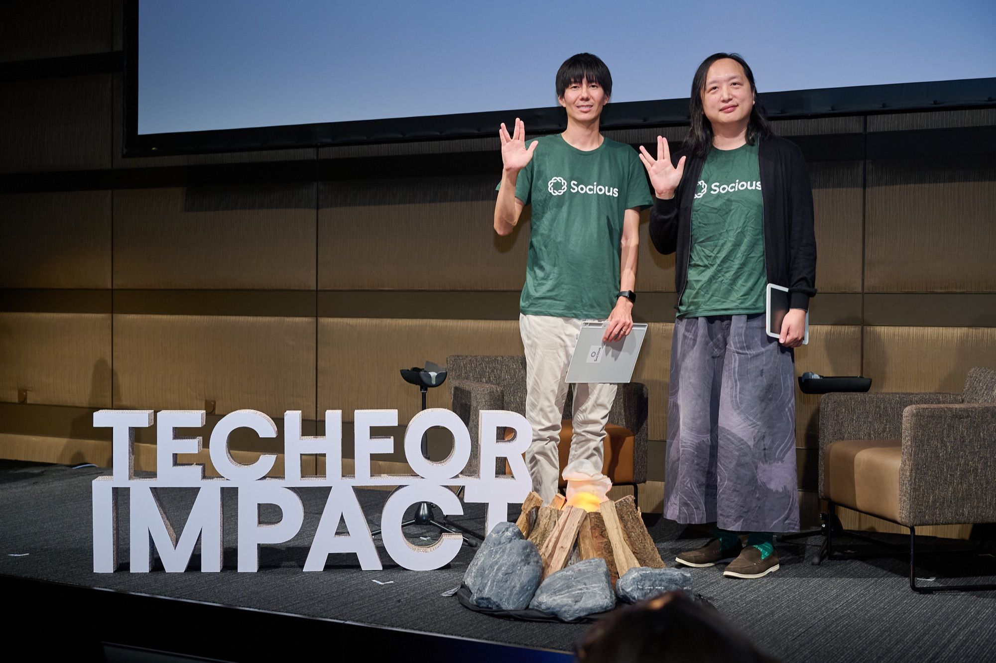 Seira Yun speaking on stage